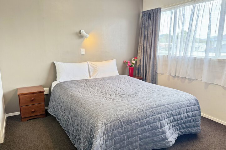 Room 2 of 36