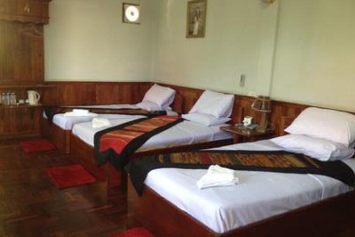 Room 3 of 5