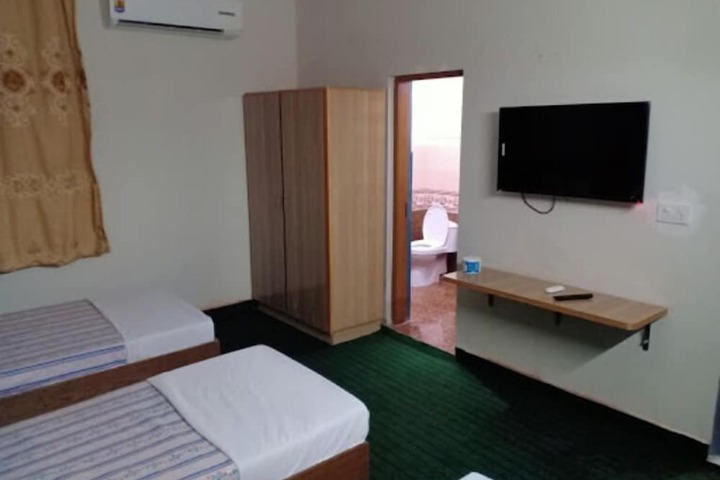 Room 5 of 25