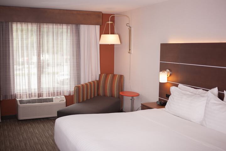 Room 7 of 43