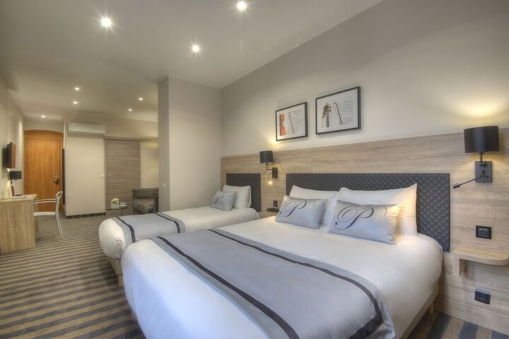 Room 32 of 58