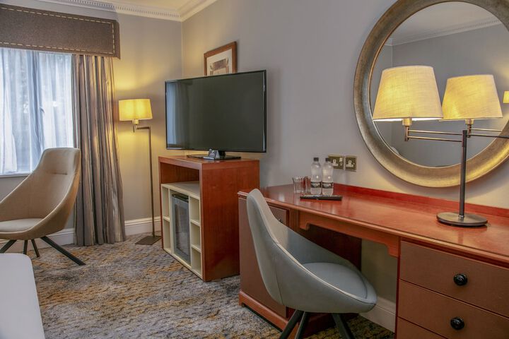 Room 4 of 60