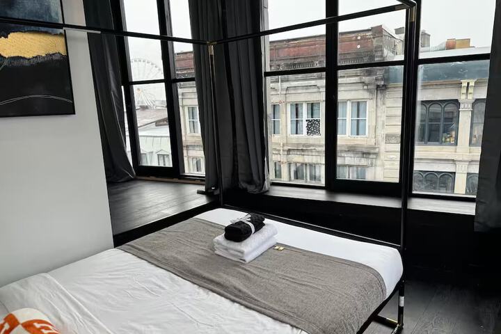Room 8 of 62