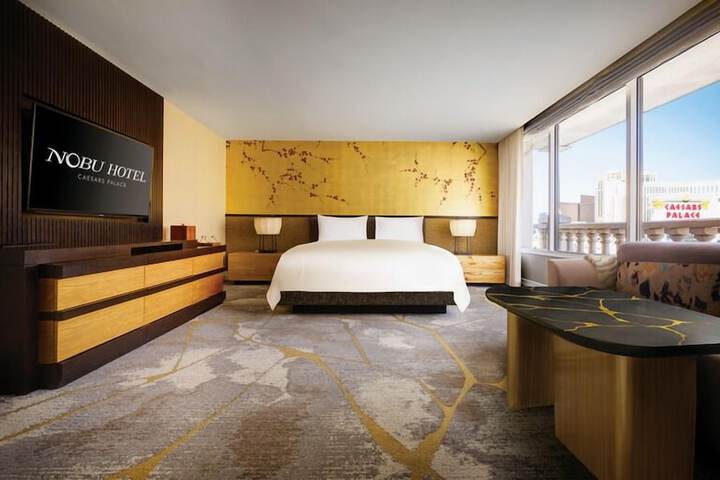 Room 10 of 70