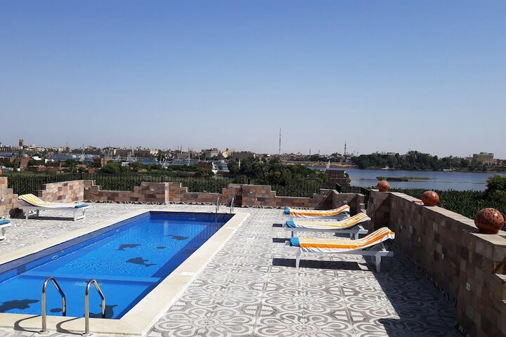 Pool 65 of 83