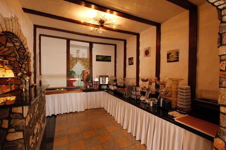 Breakfast area