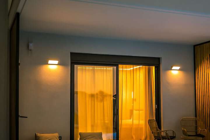 Room 8 of 50