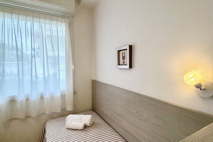 Room 26 of 58