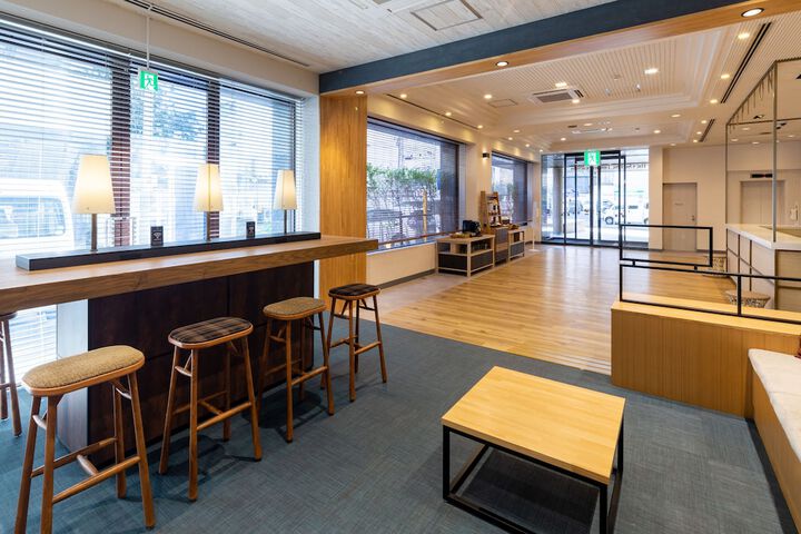 Entrance & Lobby
