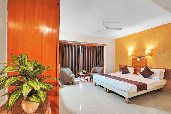 Room 10 of 29