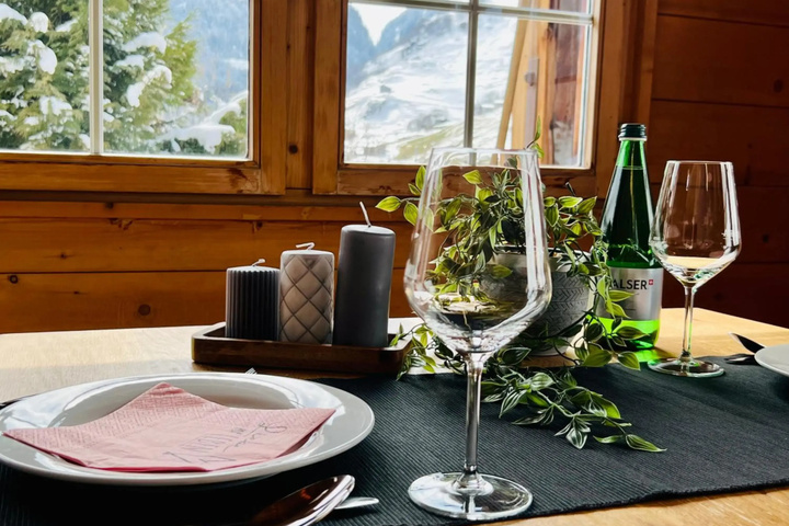 Dining 17 of 18