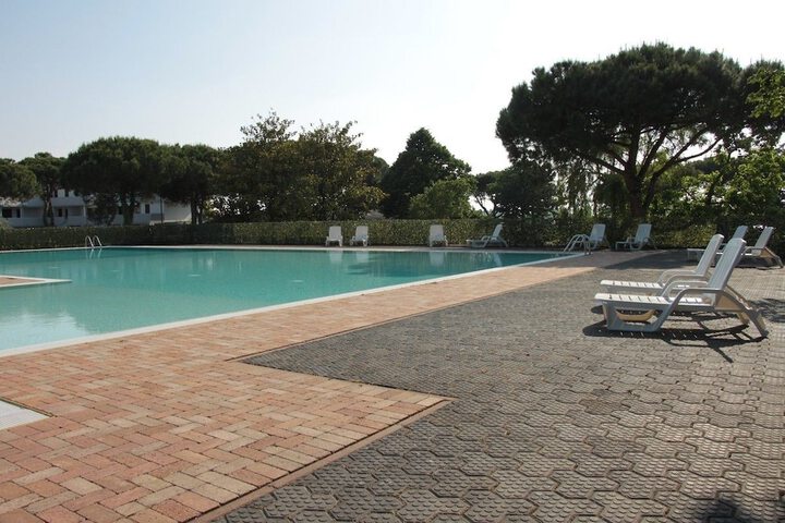 Pool 3 of 5