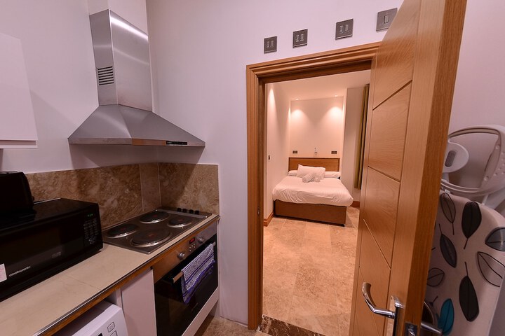 Room 47 of 90