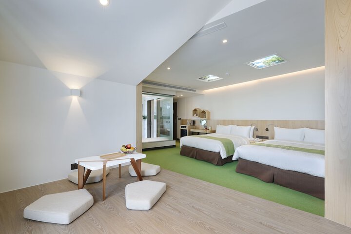 Room 9 of 60