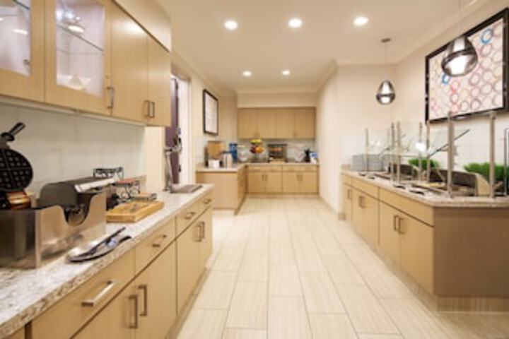 Breakfast area
