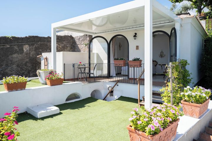Terrace/Patio 48 of 70