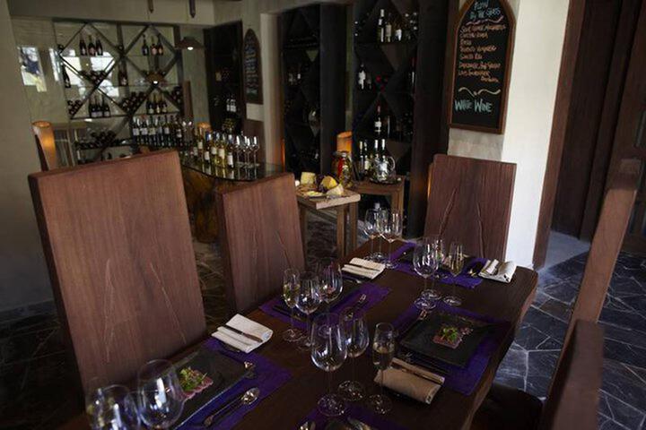 Dining 4 of 91