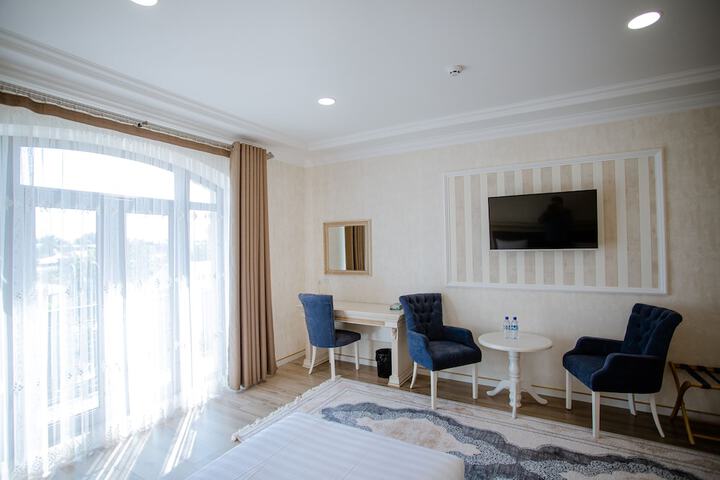 Room 21 of 93