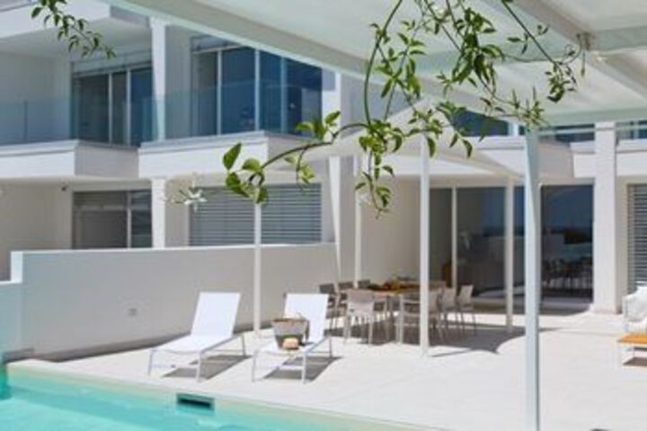 Pool 18 of 24