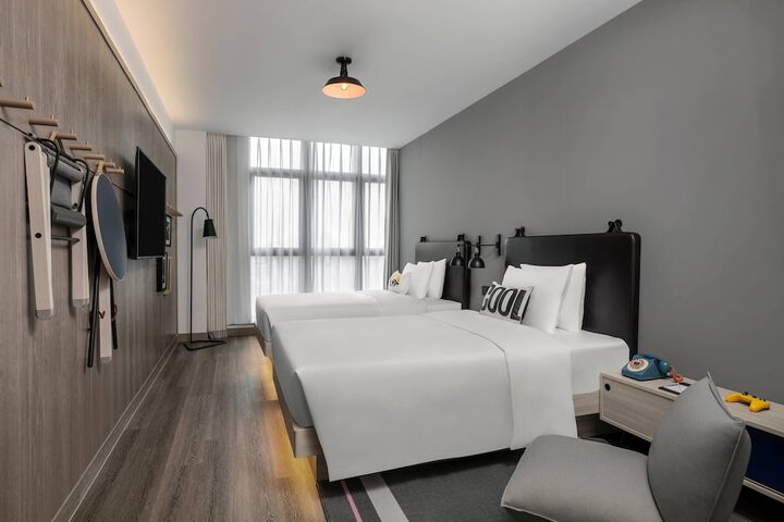 Room 19 of 36