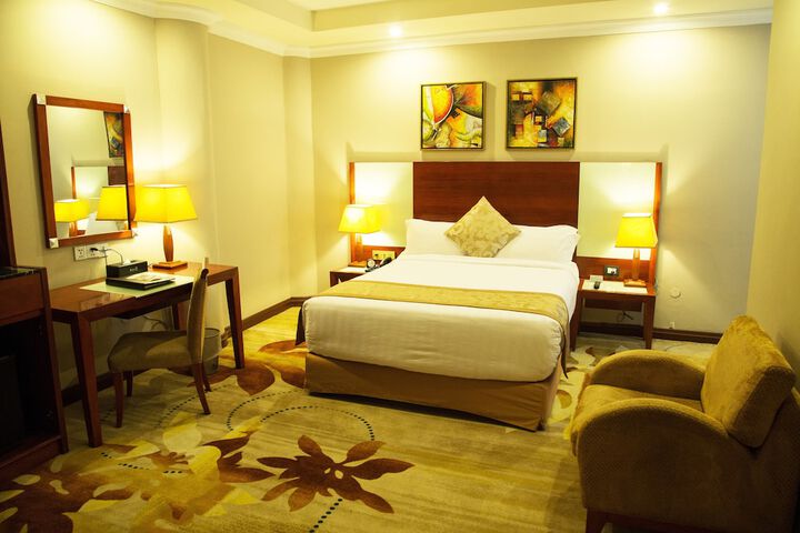 Room 13 of 75