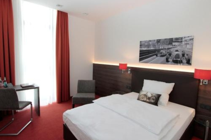 Room 6 of 20