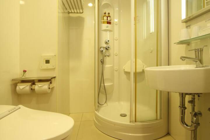 Clean Restrooms