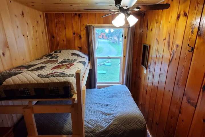Room 13 of 195