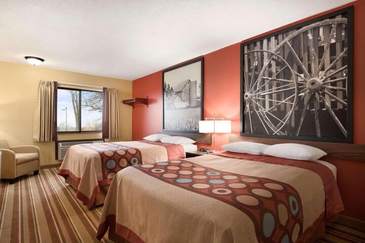 2 Double Beds (5 of 5)