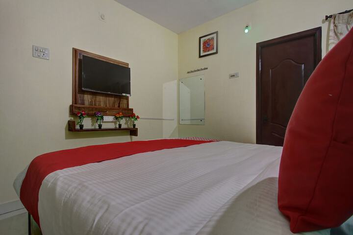 Room 13 of 18
