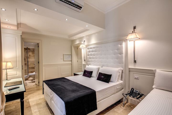 Room 10 of 48