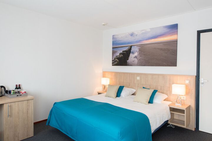 Room 5 of 43