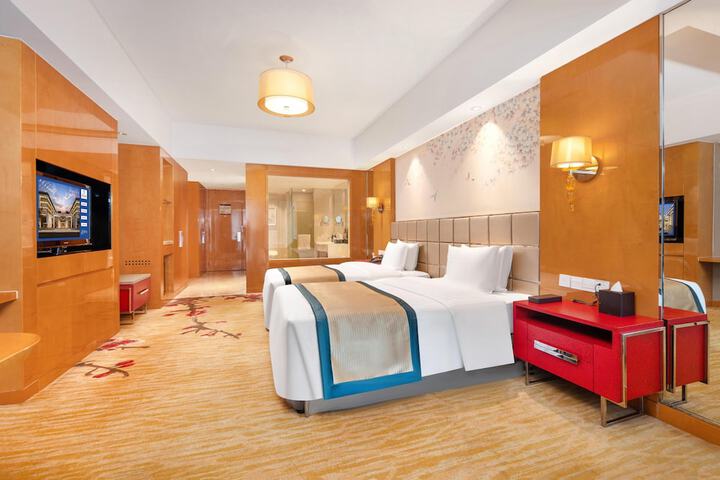 Room 21 of 39