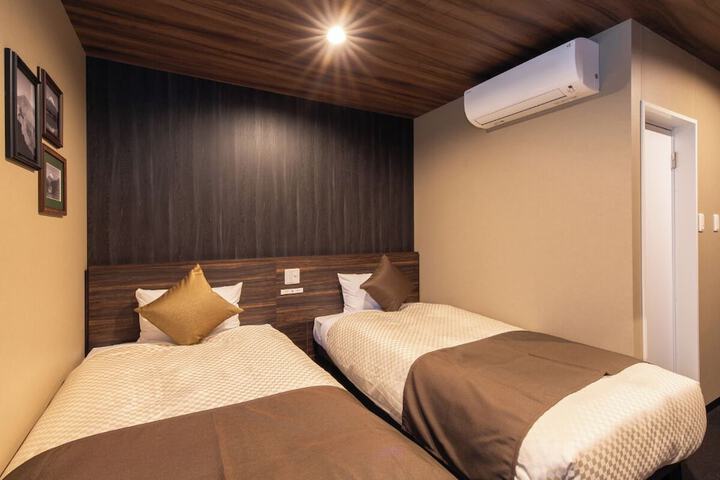 Room 7 of 21