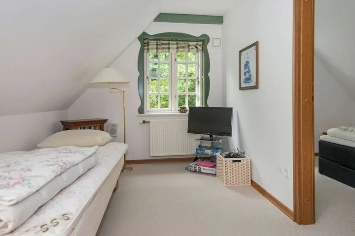Room 3 of 15