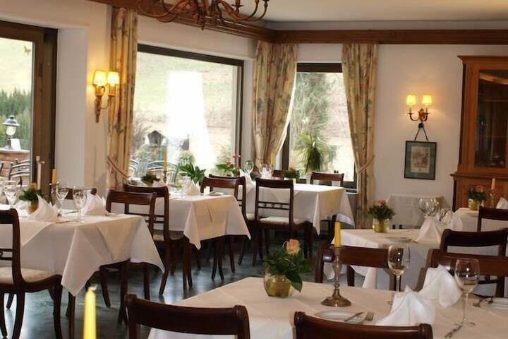 Dining Photos
