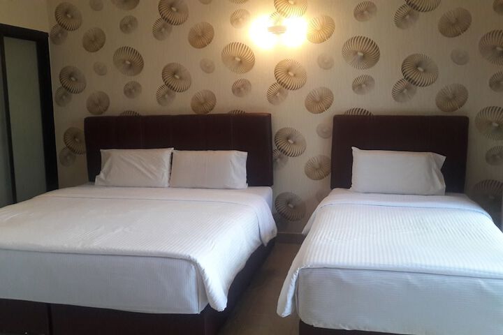 Room 21 of 42