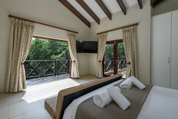 Room 4 of 35