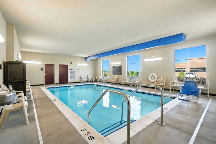 Pool 69 of 109