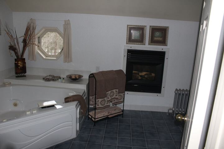 Room 10 of 14