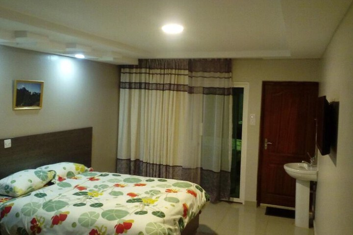 Room 8 of 20