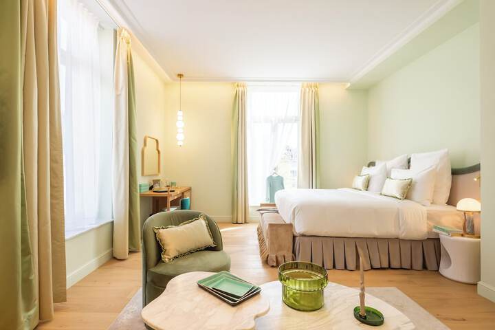 Room 21 of 62