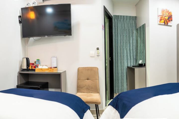 Room 21 of 41