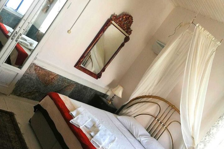 Room 19 of 22