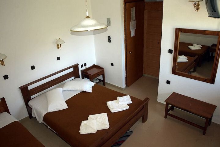 Room 4 of 35