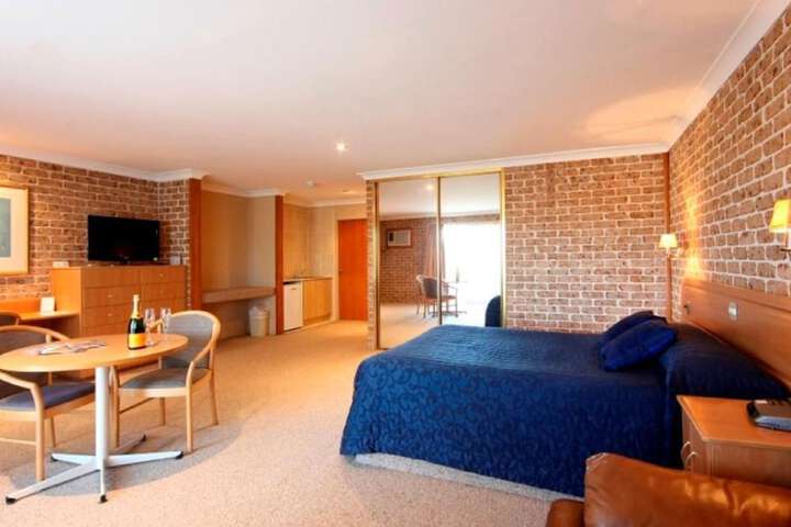 Room 12 of 42