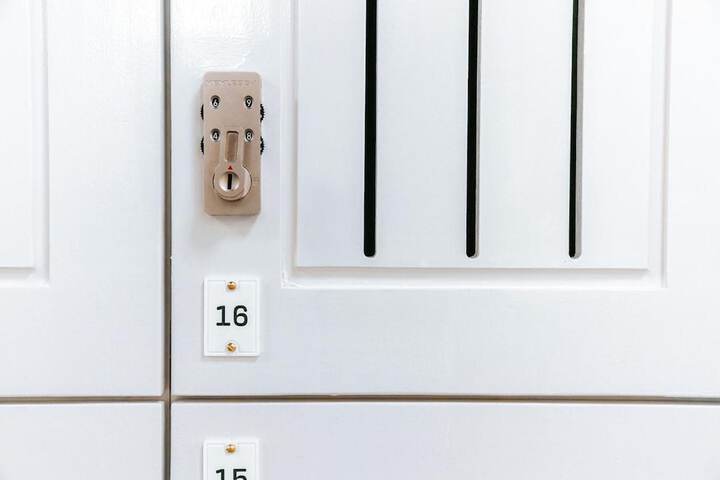 Room 14 of 29