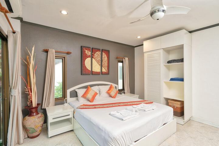 Room 70 of 164