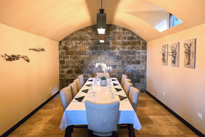 Dining 64 of 102
