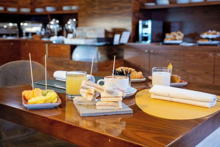 Breakfast/Coffee Service 44 of 84